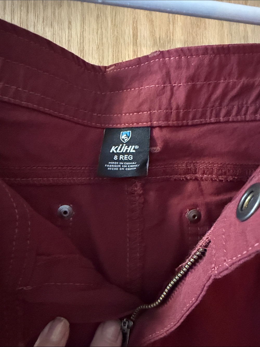Kuhl women’s Burgundy Cargo pants - Picture 5 of 5
